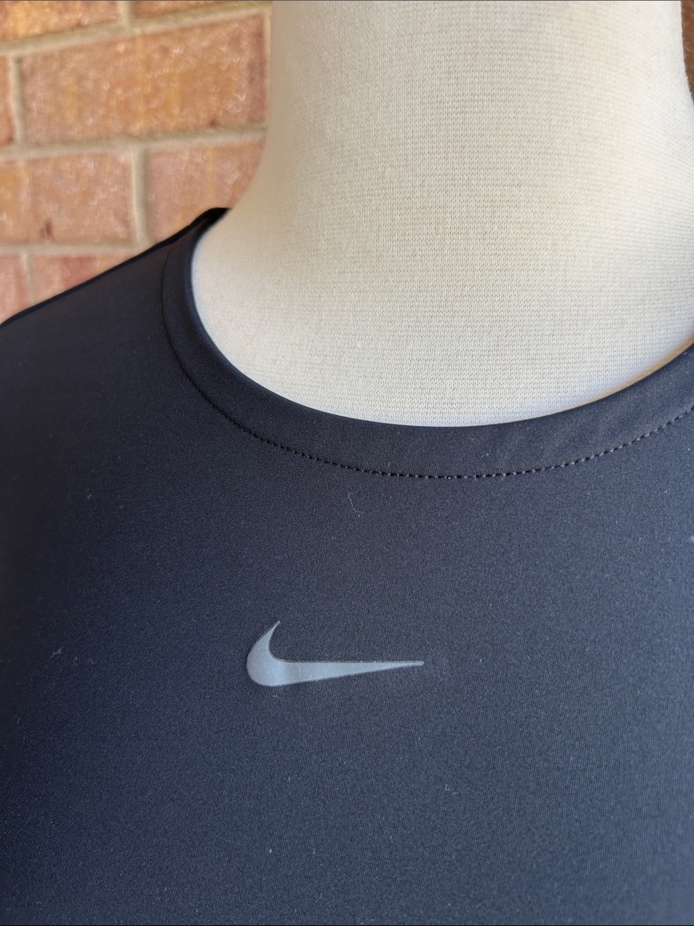 Nike Pro Black Long-Sleeve Performance Crop Top with Swoosh - Picture 4 of 11
